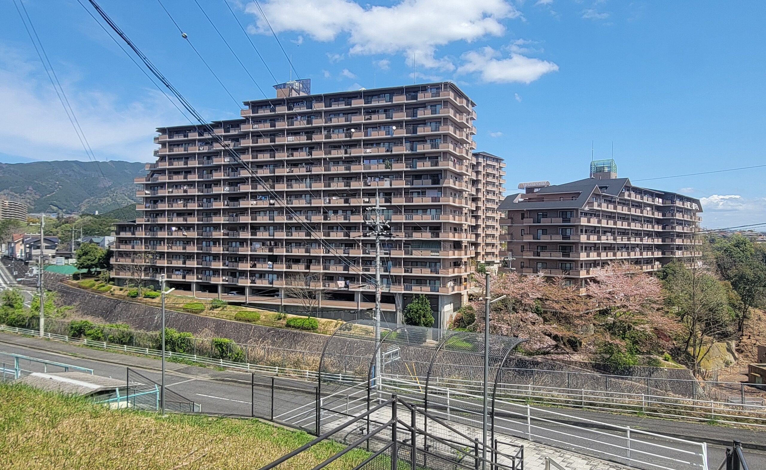 サンロード三石台マンション外観