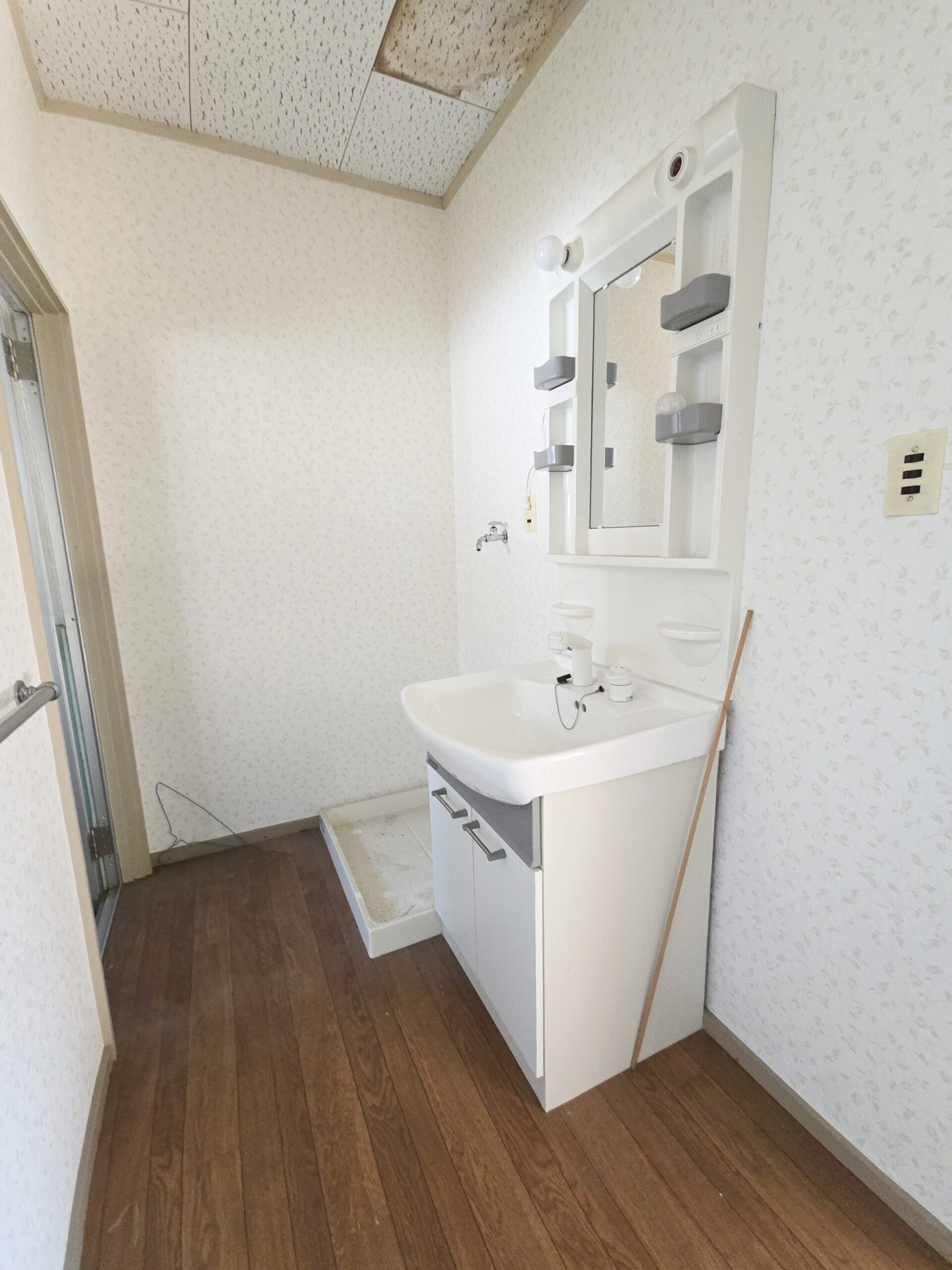 紀見144-6　一戸建て洗面