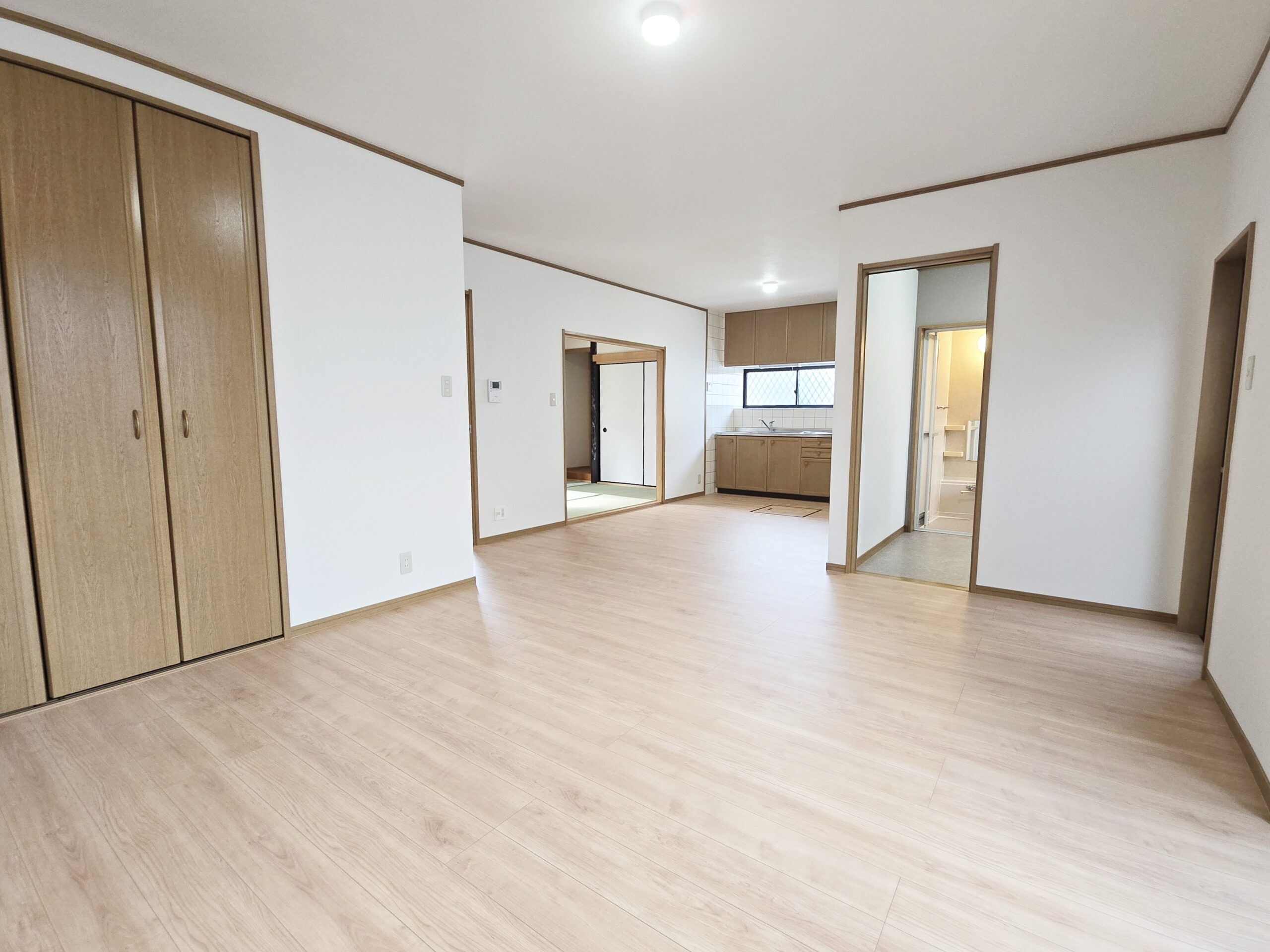 大野873-6リビング