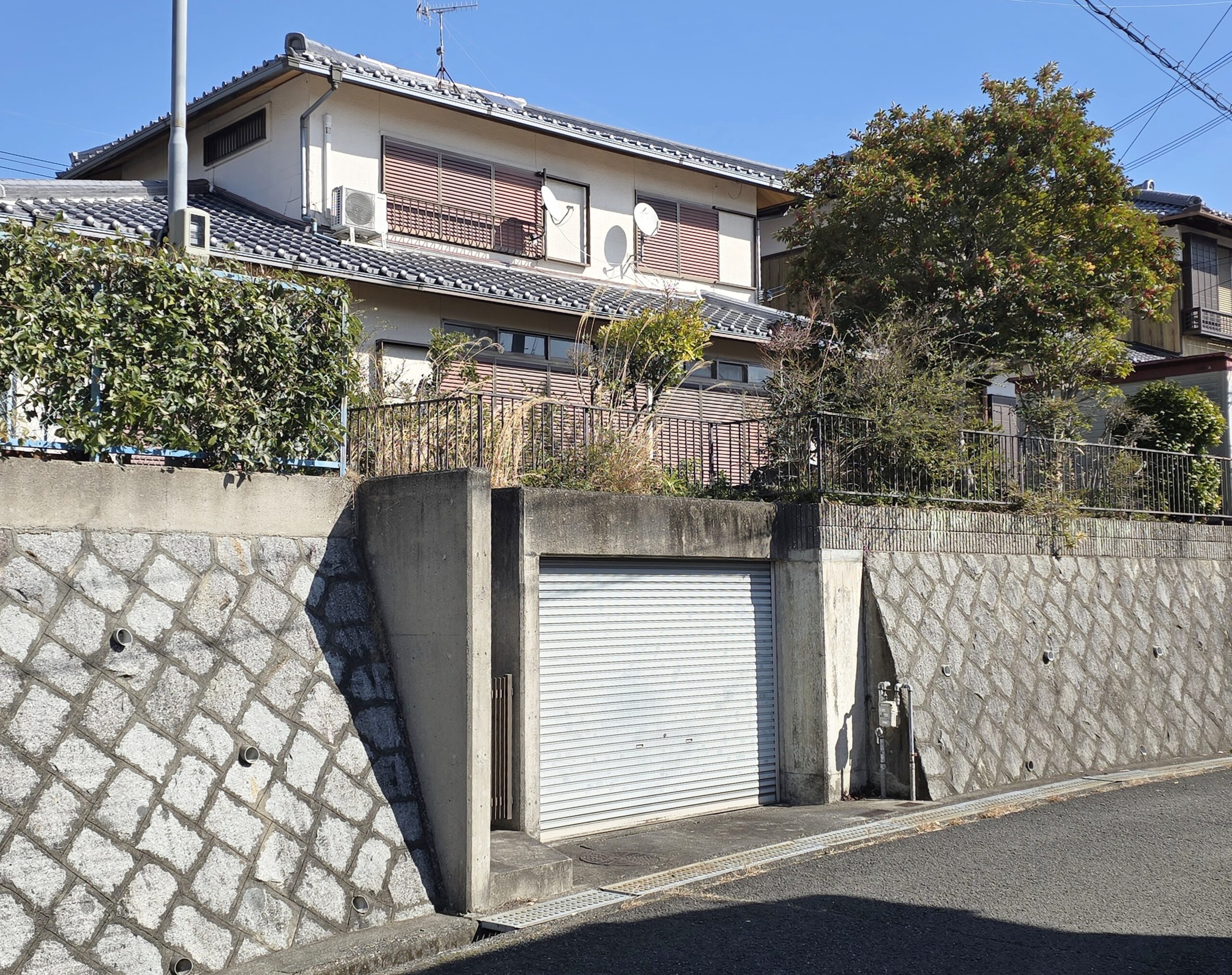 城山台2丁目25-9外観南1