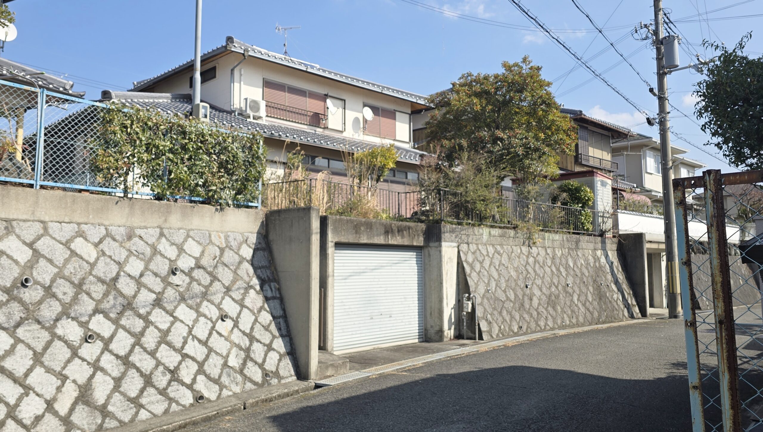 売り一戸建て（城山台　一戸建て690万）