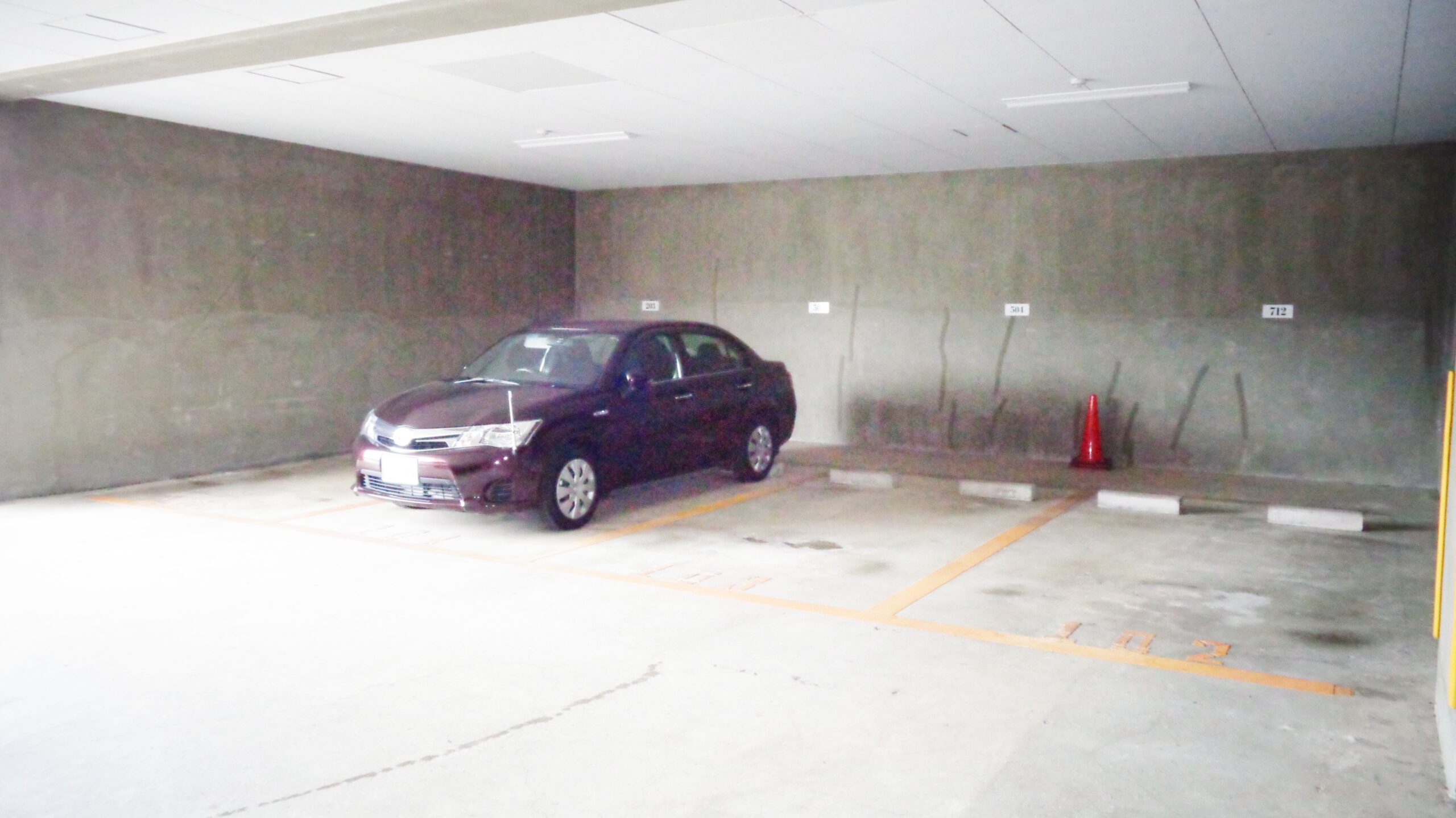 屋内分譲駐車場