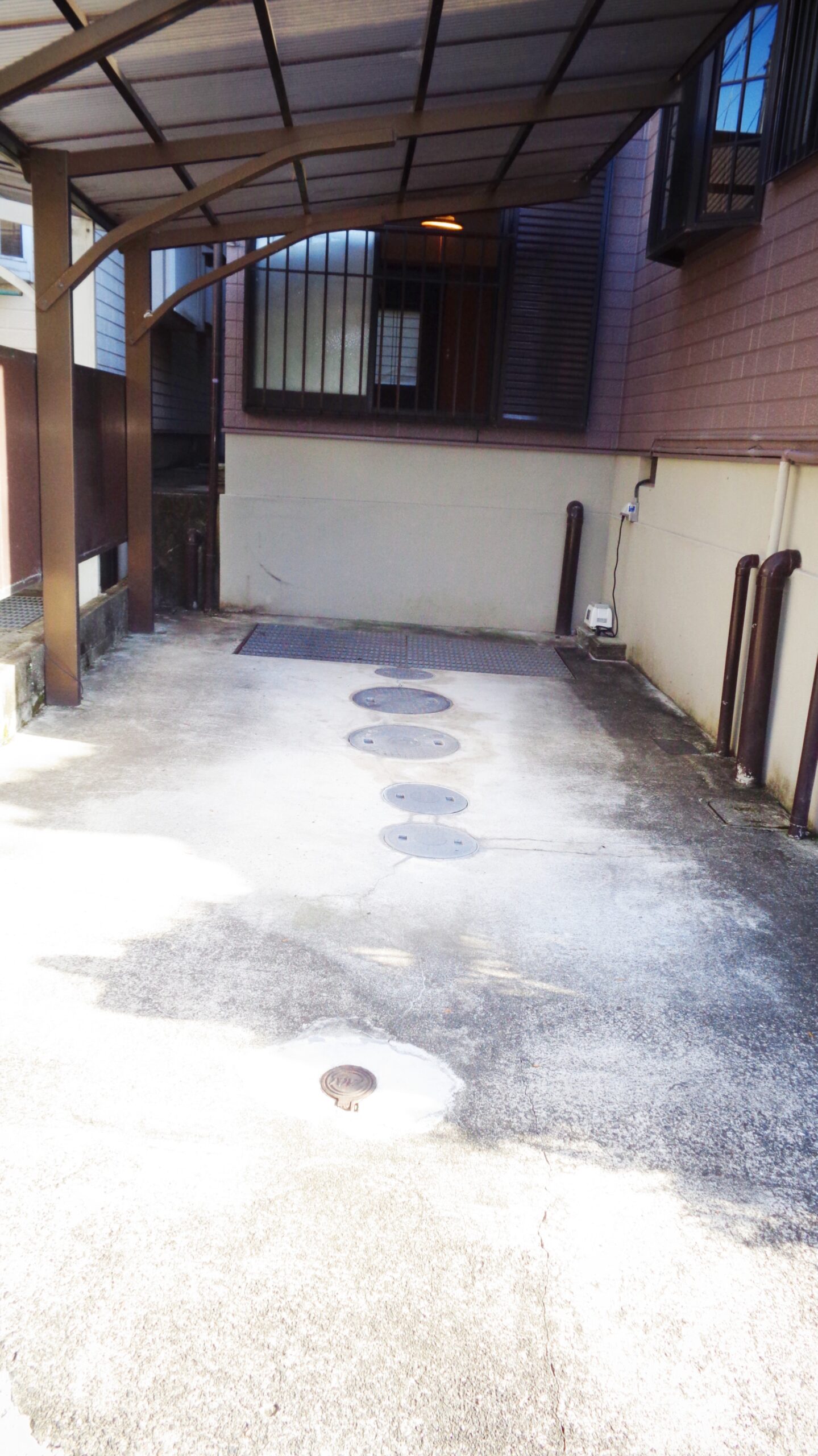 駐車場外観